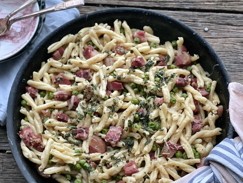 MUMMAS COUNTRY KITCHEN'S PANCETTA, PEA AND LEMON CASARECCE